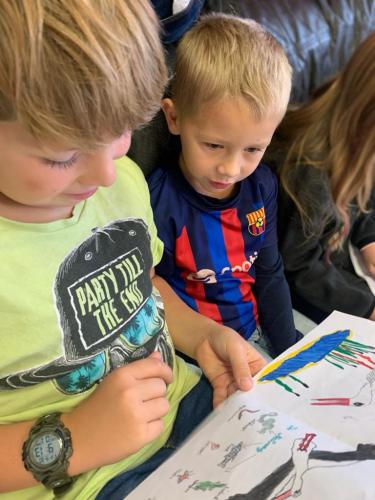 Große lesen für Kleine - 1. und 4. Kl