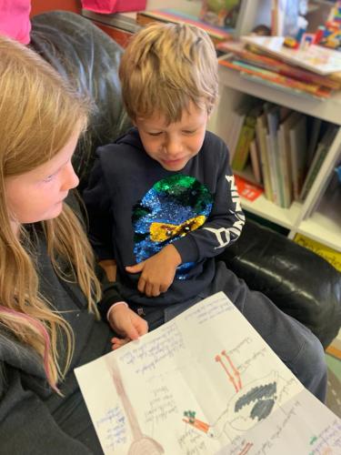 Große lesen für Kleine - 1. und 4. Kl