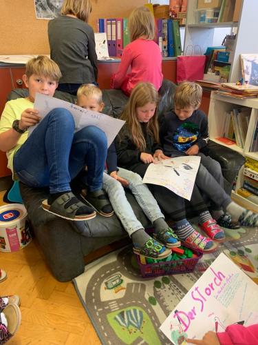 Große lesen für Kleine - 1. und 4. Kl