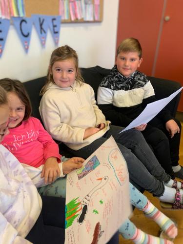 Große lesen für Kleine - 1. und 4. Kl