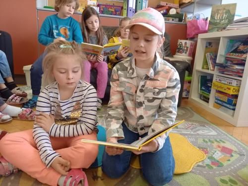 Vorlesetag! Kleine lesen mit Großen!